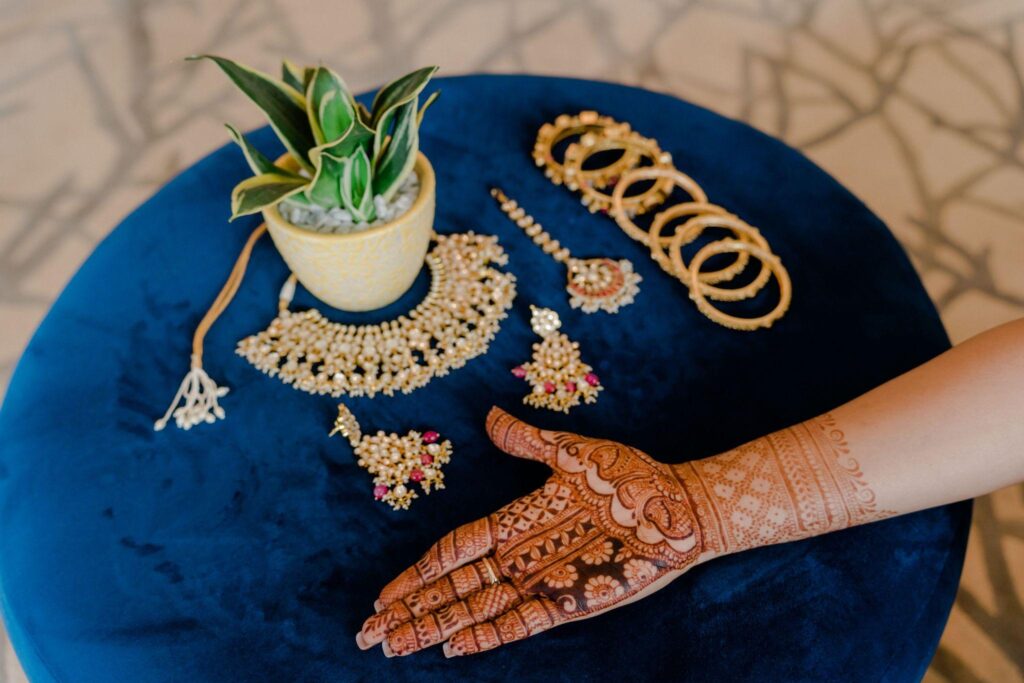 100+ Wedding Photography ideas to capture every moment 6 Bridal jewelry moment