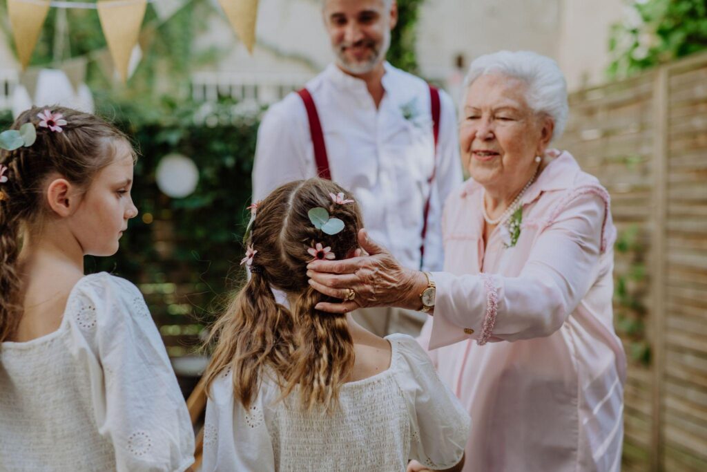 100+ Wedding Photography ideas to capture every moment 68 Children and grandparents in a frame