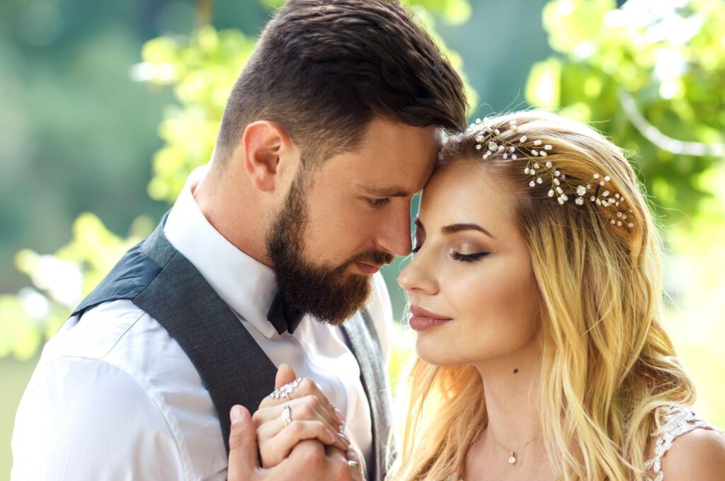 100+ Wedding Photography ideas to capture every moment 19 Couple Gentle forehead touch