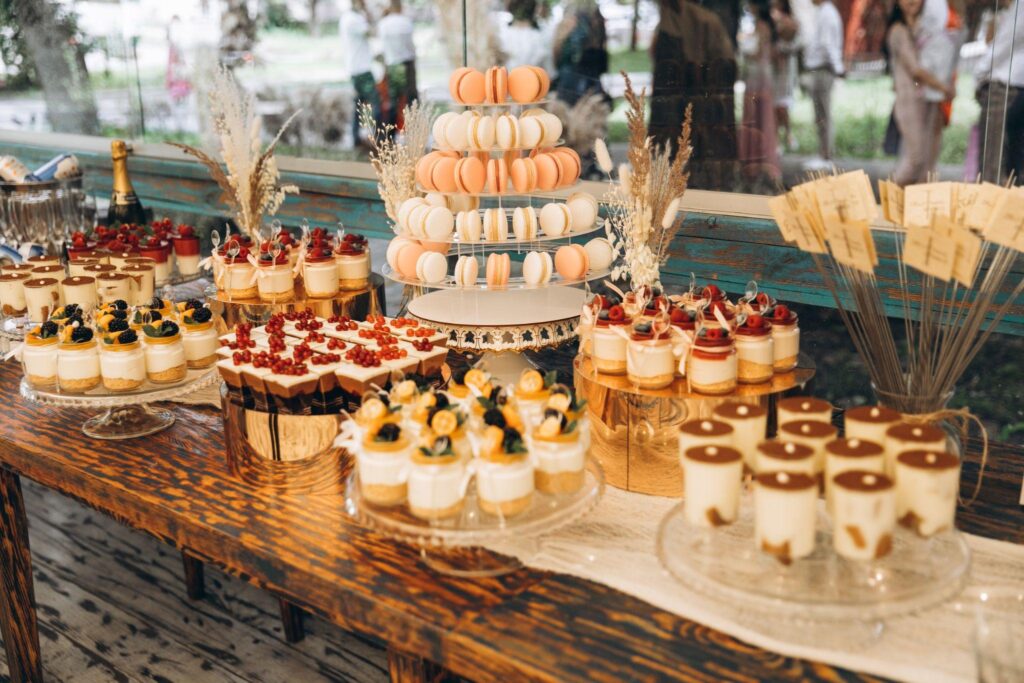 100+ Wedding Photography ideas to capture every moment 87 Food and dessert table setup