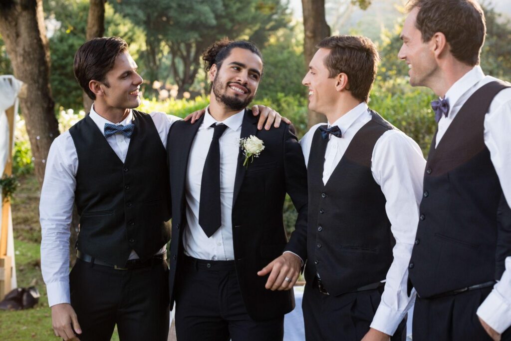 100+ Wedding Photography ideas to capture every moment 8 Groomsmen laughing together