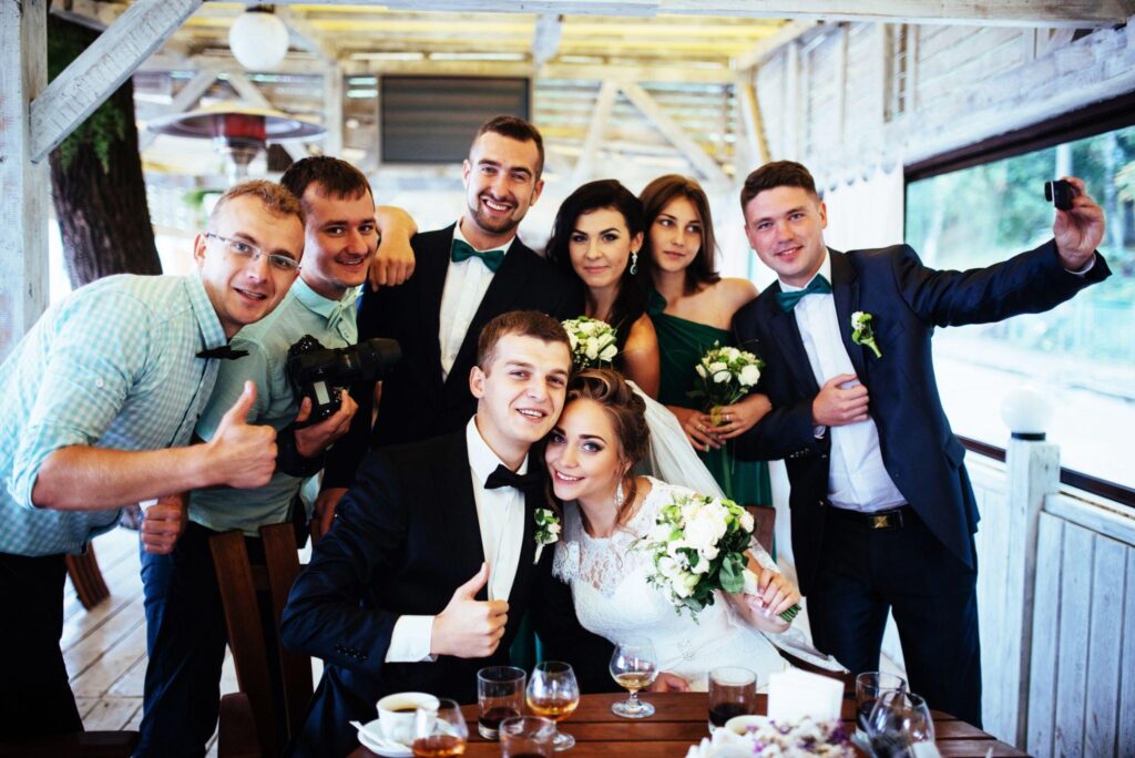 100+ Wedding Photography ideas to capture every moment 90 Group photography with guests