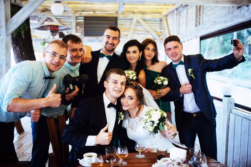 100+ Wedding Photography ideas to capture every moment 91 Group photography with guests