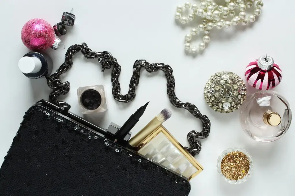 100+ Portrait Photography Ideas for Every Occasion and Style 74 Close-up of accessories or makeup