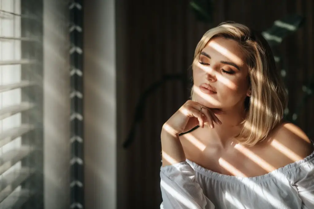 100+ Portrait Photography Ideas for Every Occasion and Style 106 Light entering from the window portraits