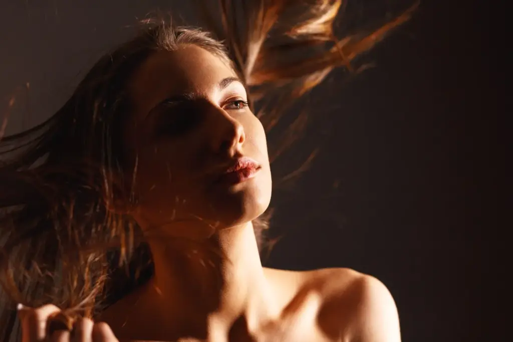 Capturing dramatic backlighting in motion