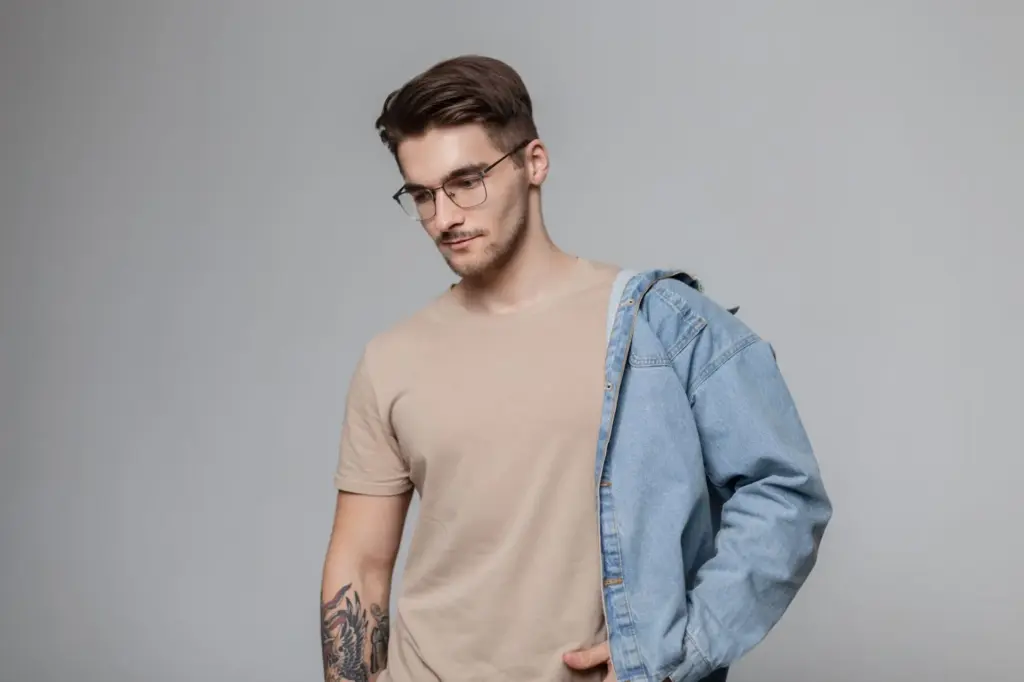 Casual T-shirt and jacket with clear glasses