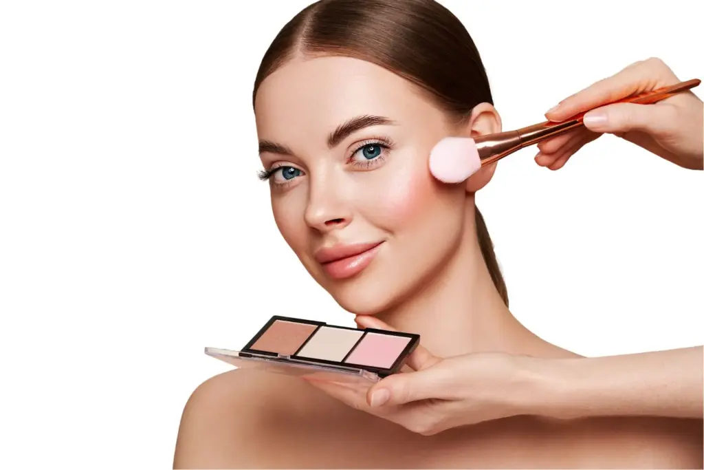 Hands on cheeks, highlighting contouring