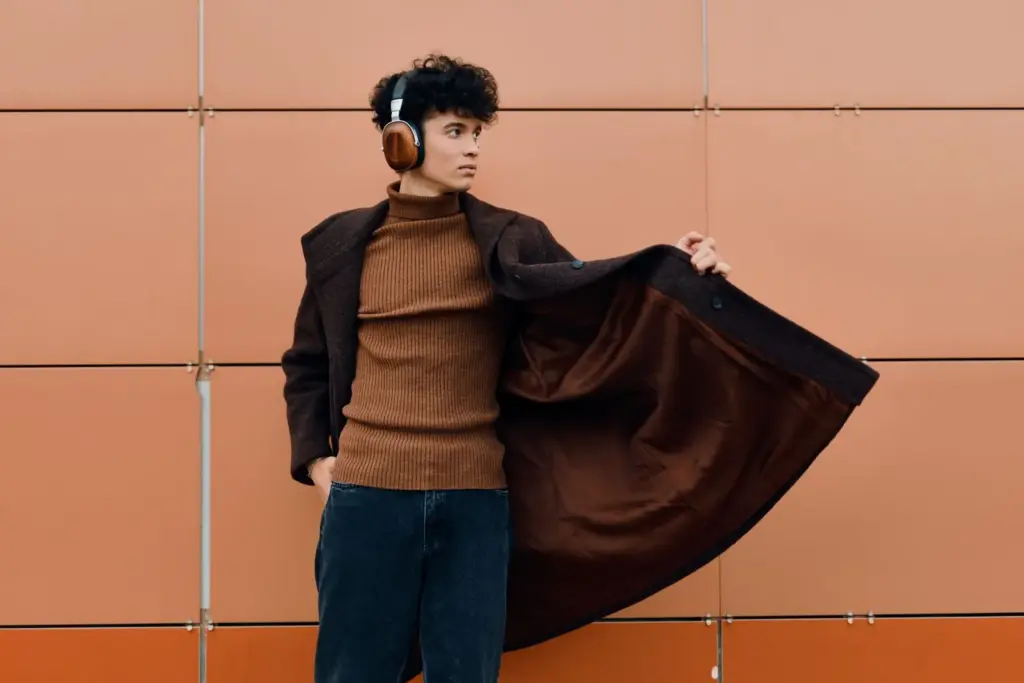 Layered clothing with unusual symmetry