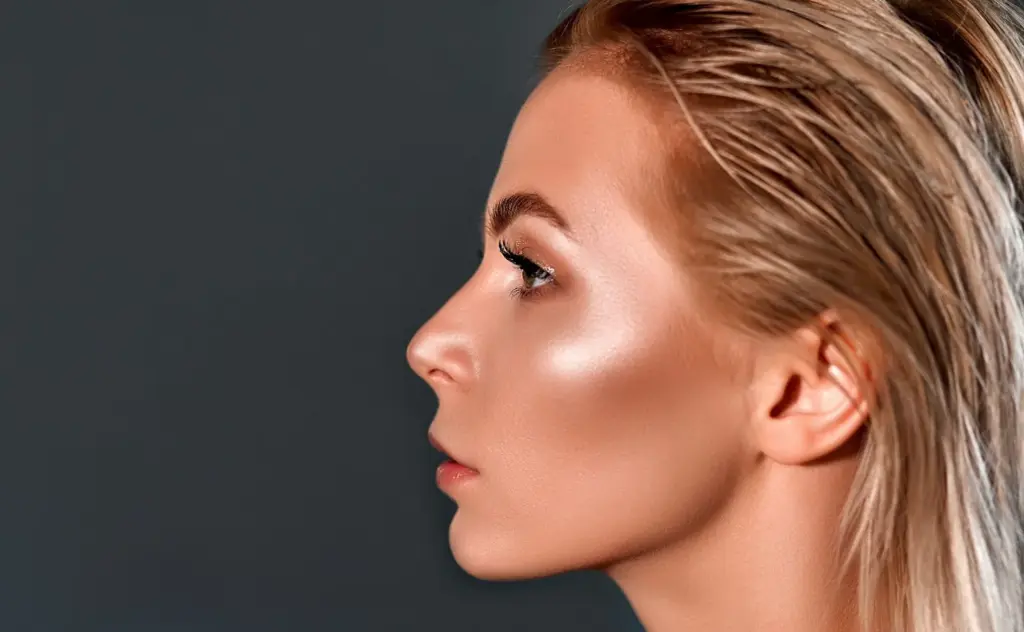 Profile with strong jawline lighting