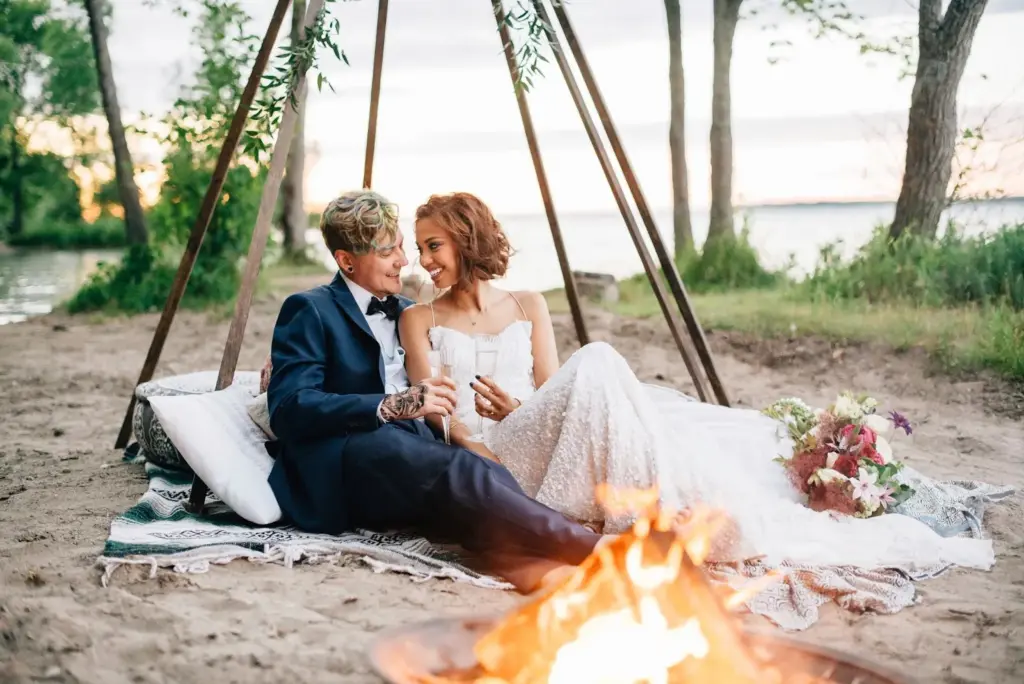 Softly look at each other at the campfire