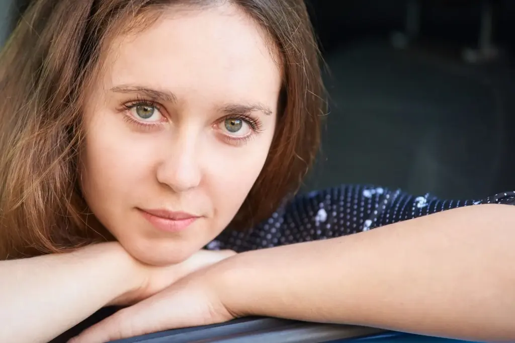 Straight-on intense gaze